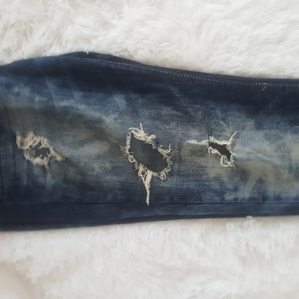 Decree  ripped jeans